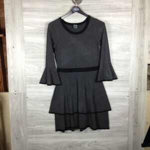 Gabby Skye Gray Knit Bell Sleeve Sweater Dress size M